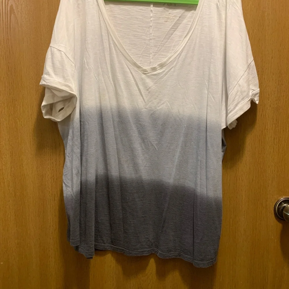 Maurice’s 24/7 V-neck Tee 3X - Picture 1 of 3